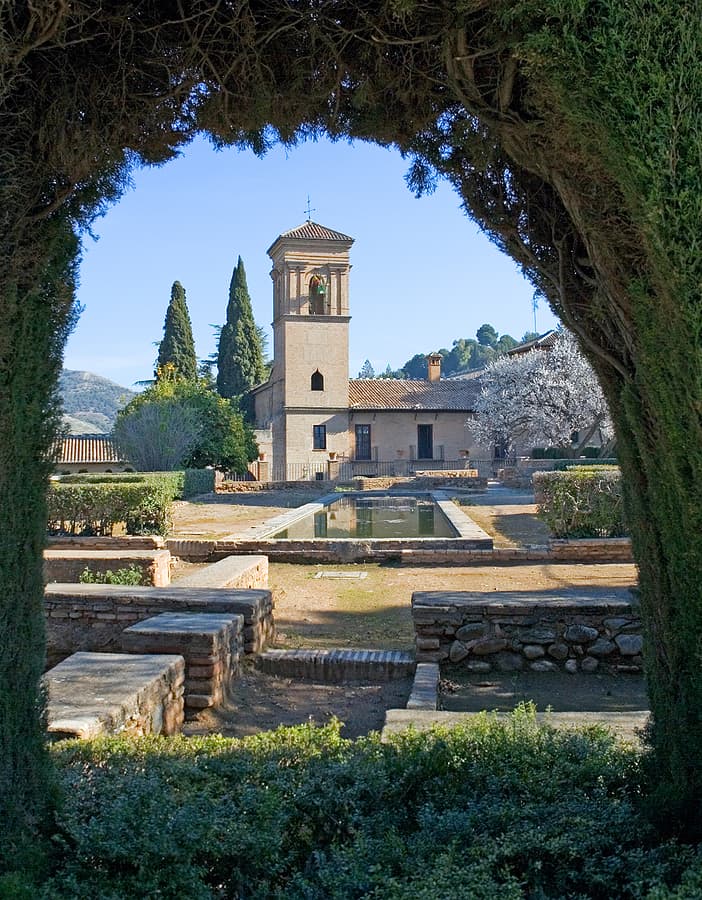Exploring Spain: Attractions, Culture, and Travel Tips